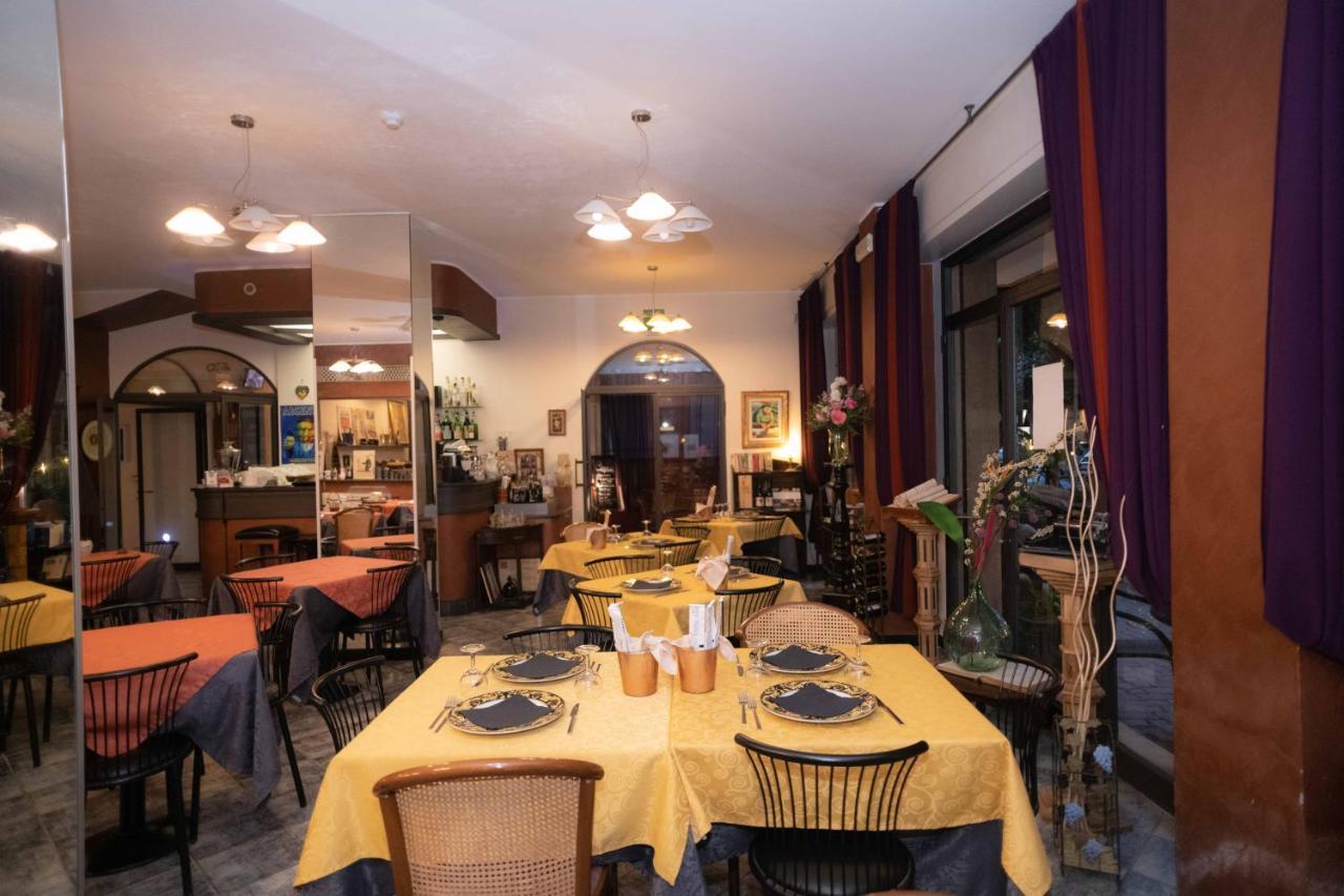 Hotel Magnolia Albenga Luaran gambar