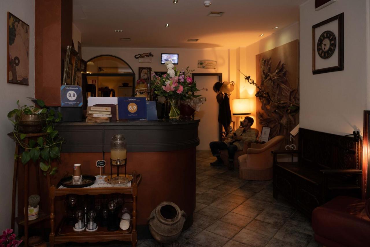 Hotel Magnolia Albenga Luaran gambar