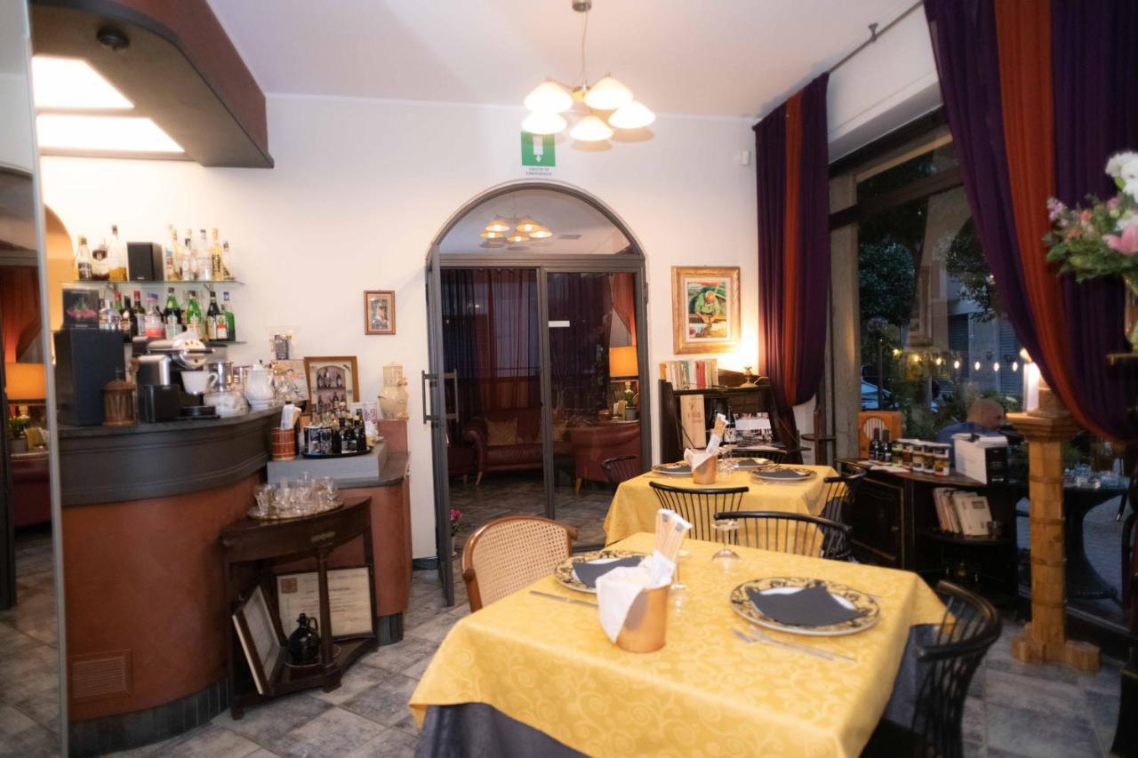 Hotel Magnolia Albenga Luaran gambar