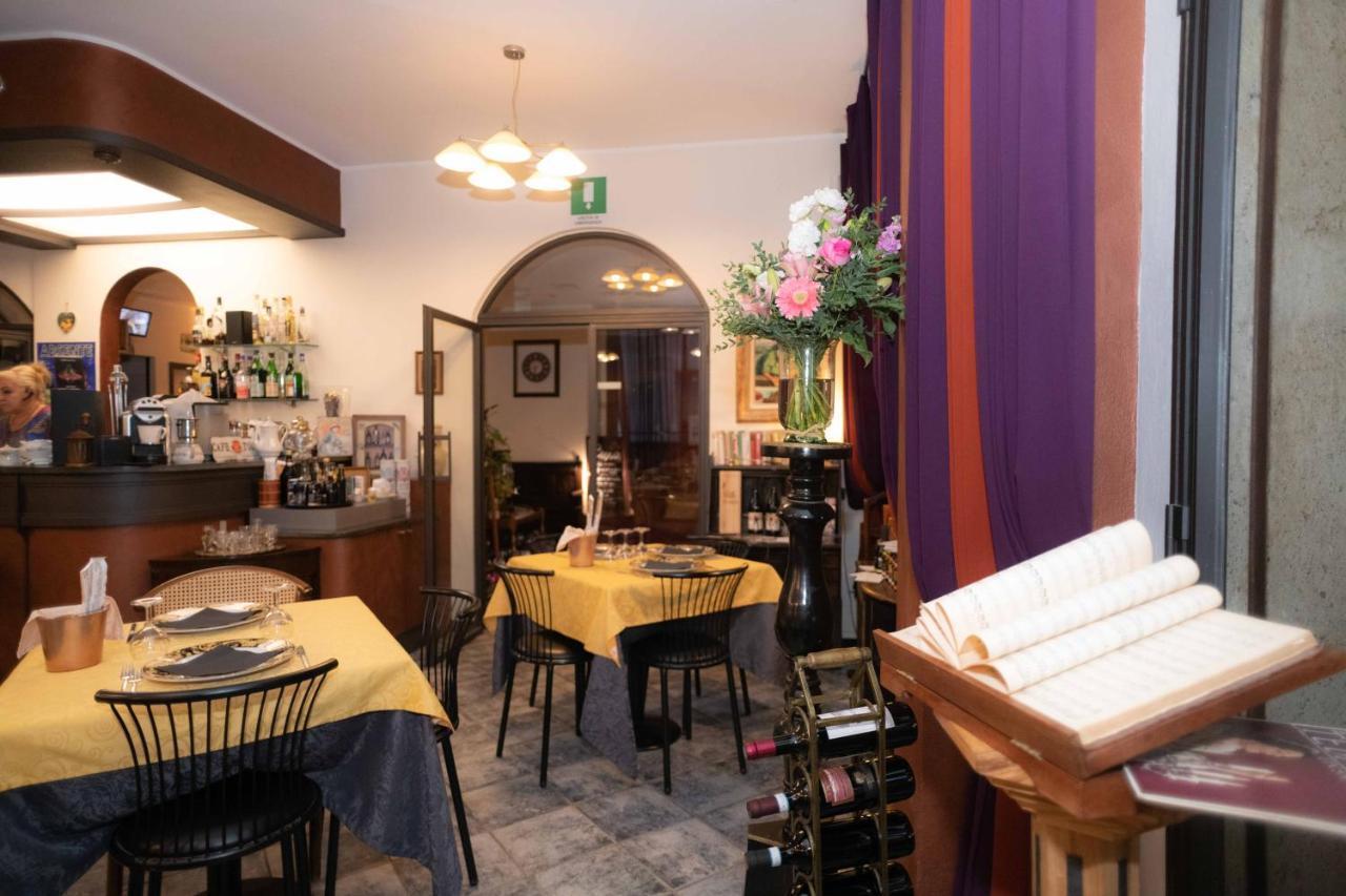 Hotel Magnolia Albenga Luaran gambar
