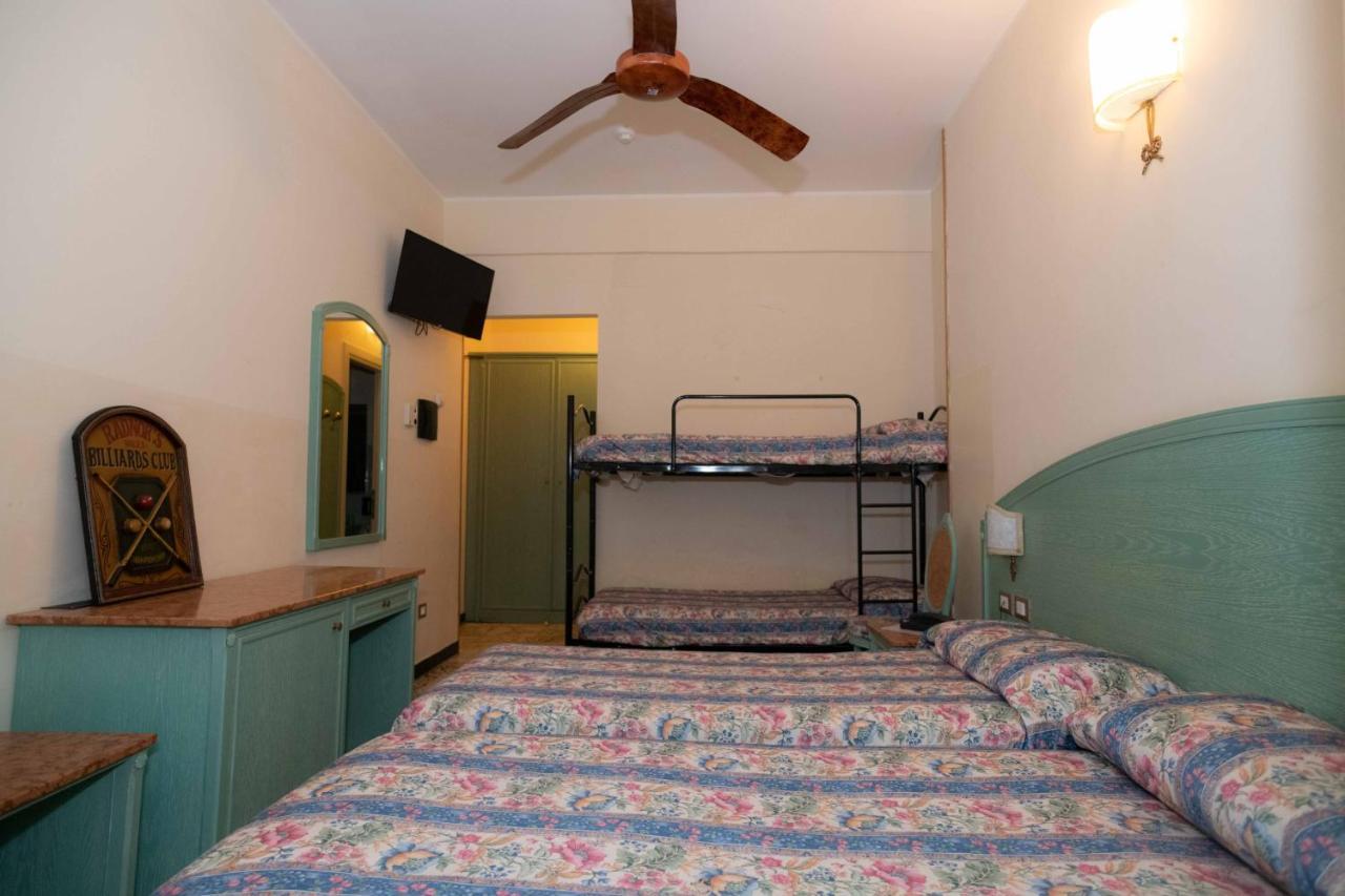 Hotel Magnolia Albenga Luaran gambar