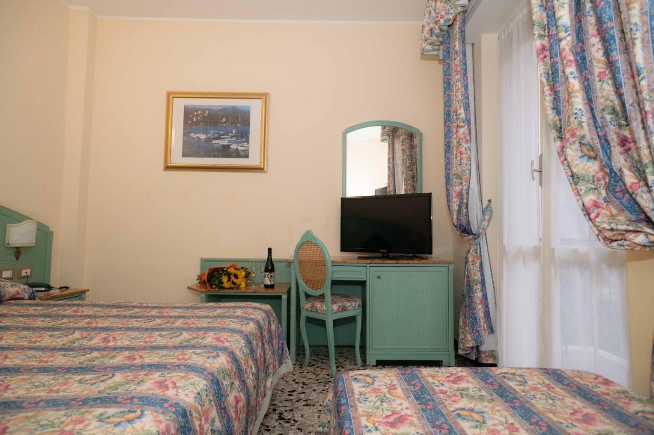 Hotel Magnolia Albenga Luaran gambar