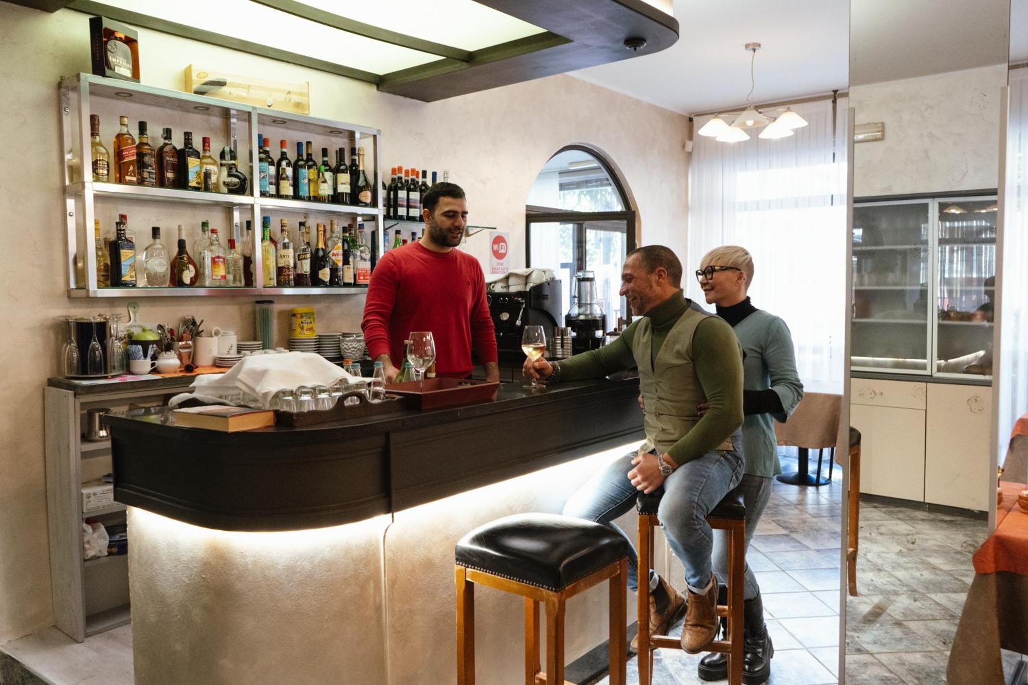 Hotel Magnolia Albenga Luaran gambar